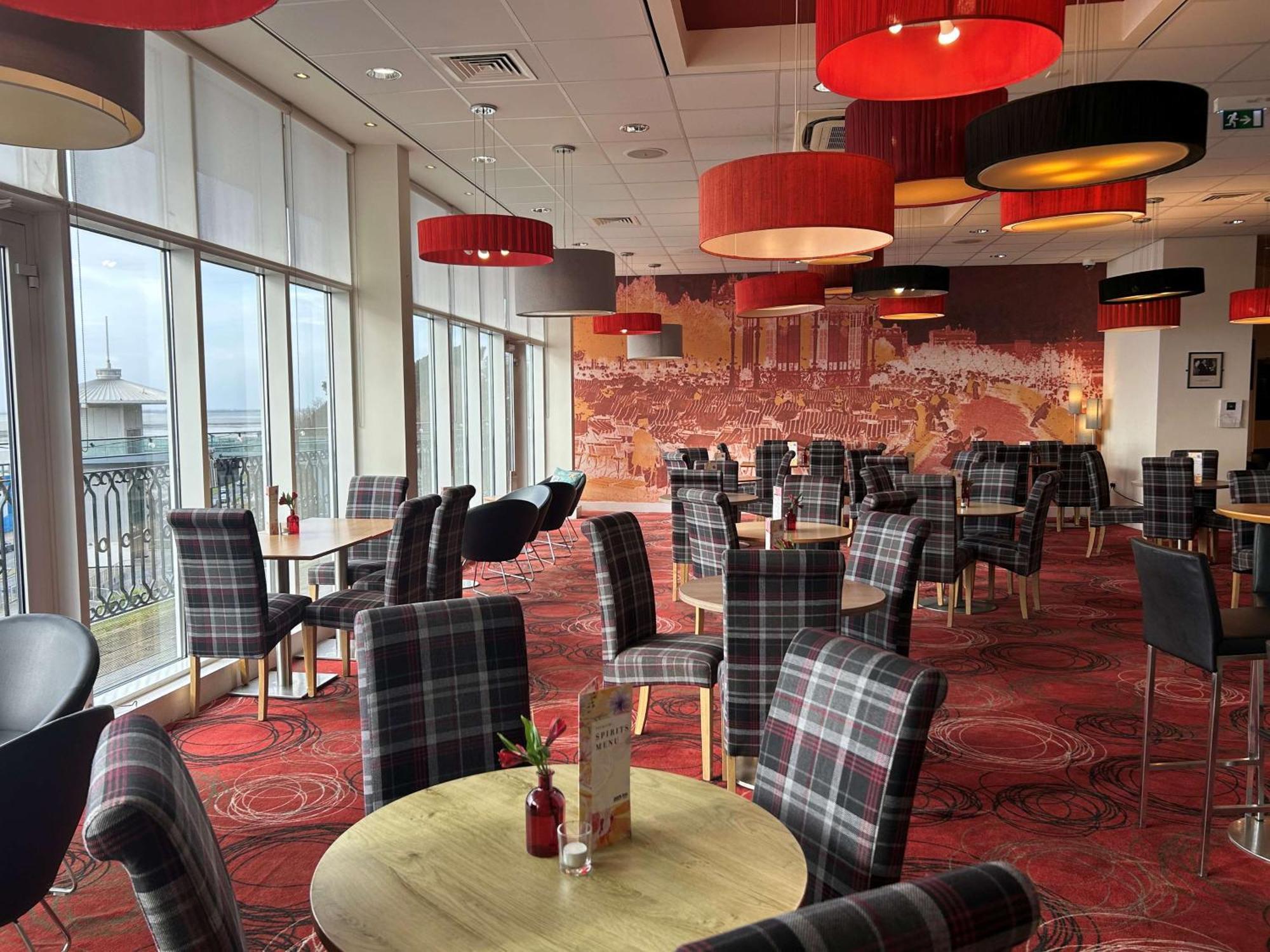 Park Inn By Radisson Palace Southend-on-Sea Exterior photo