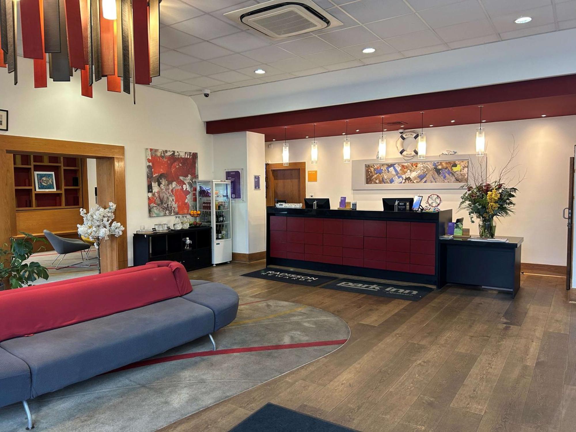 Park Inn By Radisson Palace Southend-on-Sea Exterior photo